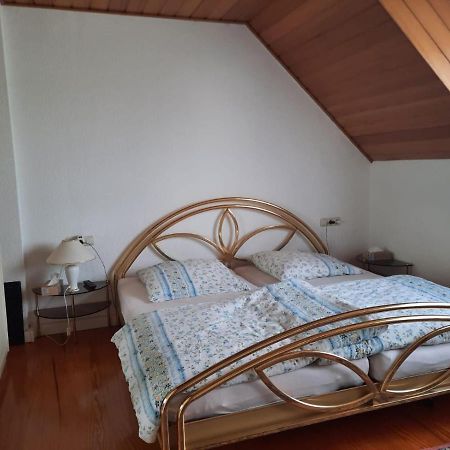 Wohnen Beim Uswatta Liyanage Apartment Troisdorf Luaran gambar